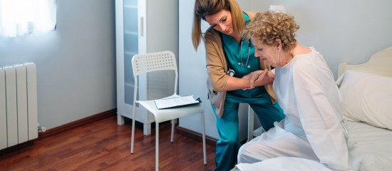 Professionnels de santé : 2 dispositifs pour faciliter l'hospitalisation à domicile