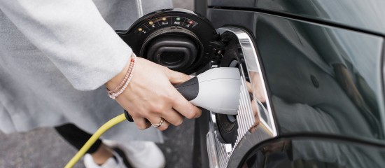 Voiture de fonction : faut-il passer à l'électrique ?