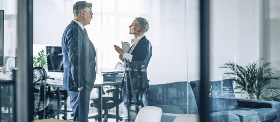 Frais d'avocat en cas de poursuites pénales du dirigeant : pas de déduction !