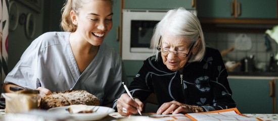 Sanitaire et social : bilan de l'emploi au 2 trimestre 2022