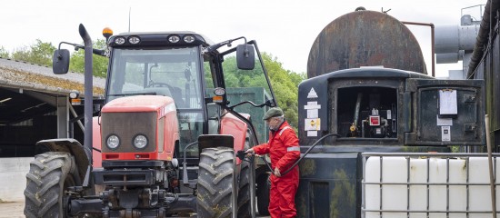 Agriculteurs : comment bénéficier du tarif réduit pour le GNR